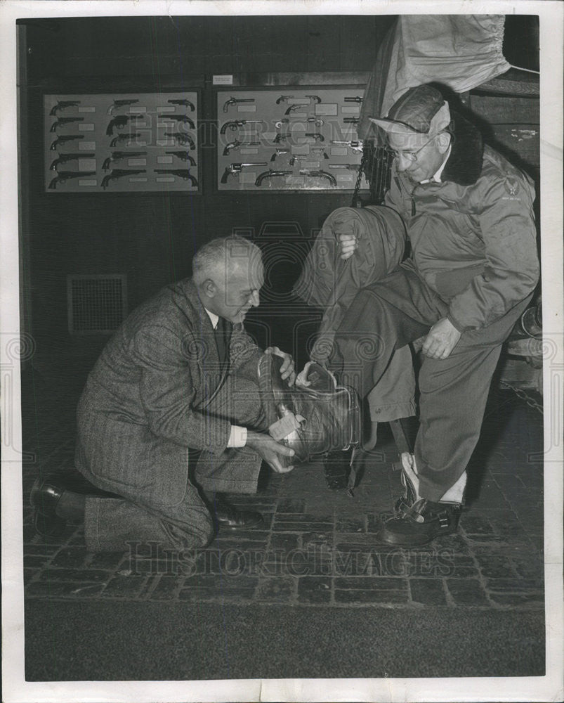 1947 Press Photo MILTON REYNOLDS PAUL M. ANGLE - Historic Images