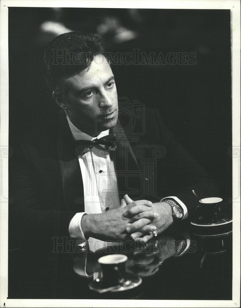 1988 Press Photo Ray Sharkey in &quot;WISEGUY&quot; - Historic Images