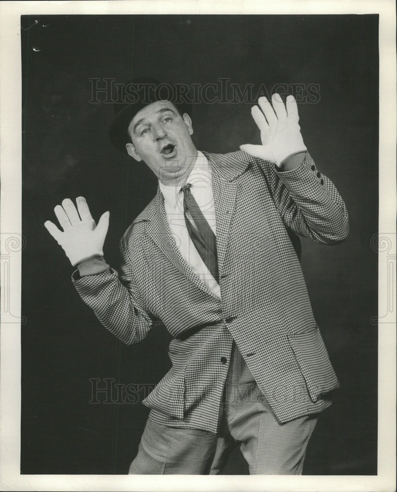 1957 Press Photo Danny Rio Pantomime Comedian - Historic Images