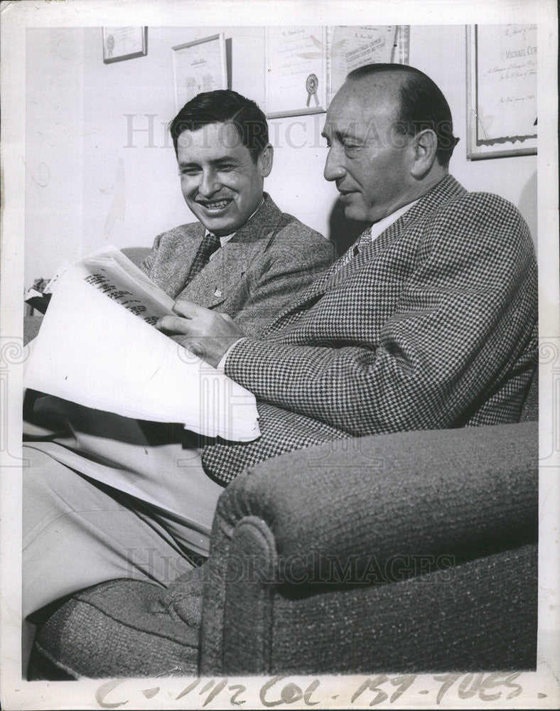 1946 Press Photo Rep.ill Rogers Jr with Mike Curtiz,director - Historic Images