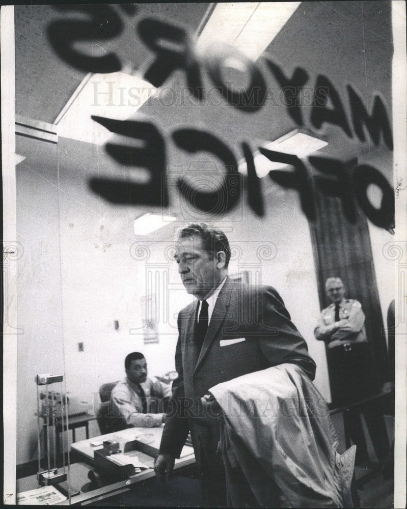 1969 Press Photo Schools Supt, James F. Redmond - Historic Images