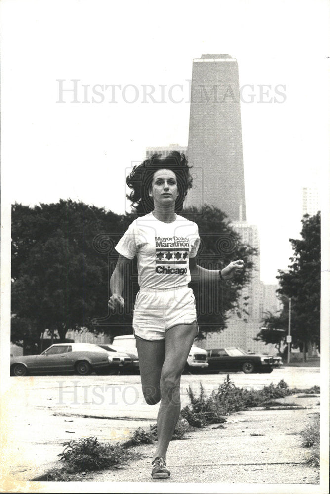 1977 Press Photo Erma Tranter American Coordinator Mayor Daley Politician Mich - Historic Images