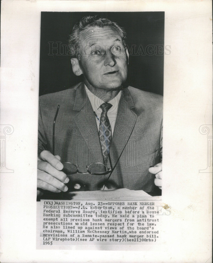 1965 Press Photo J.L. Robertson, Federal Reserve Board - Historic Images