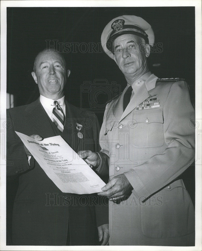 1960 Press Photo MR. BURR L. ROBBINS PRESIDENT GENERAL OUTDOOR ADVERTISING CO. - Historic Images