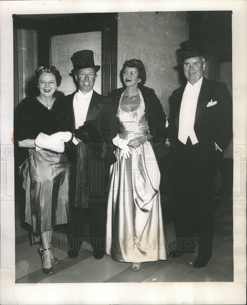 1954 Press Photo Burr Robbins Donald Bowey Mrs. Van Allen Fauvre Socialites - Historic Images