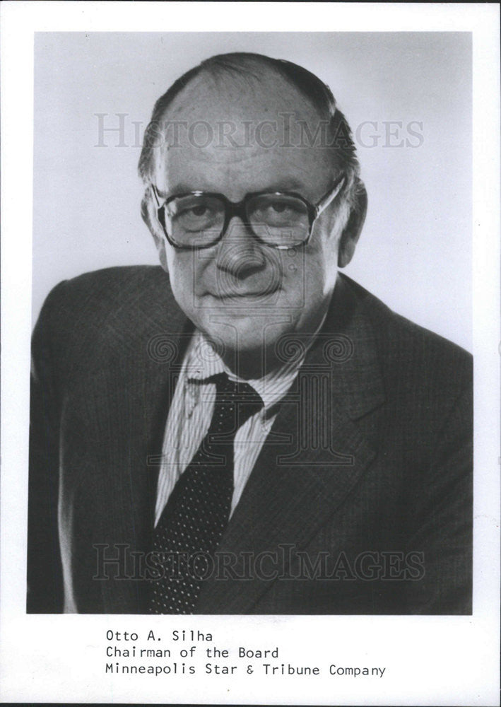 1981 Press Photo Otto A. Silha Minneapolis Star Tribune Newspaper Executive - Historic Images