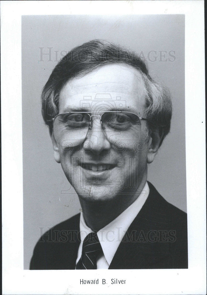 1986 Press Photo Howard B Silver American Businessman Executive Chicago Illinois - Historic Images