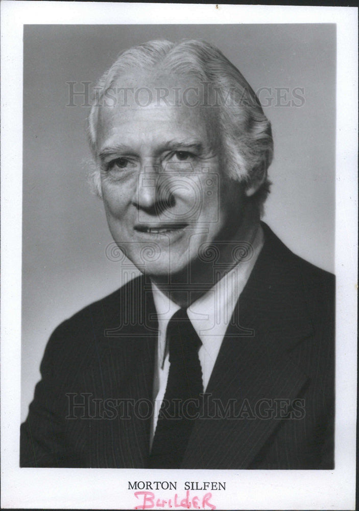 1974 Press Photo Morton Silfen American Building Contractor Chicago Michigan - Historic Images