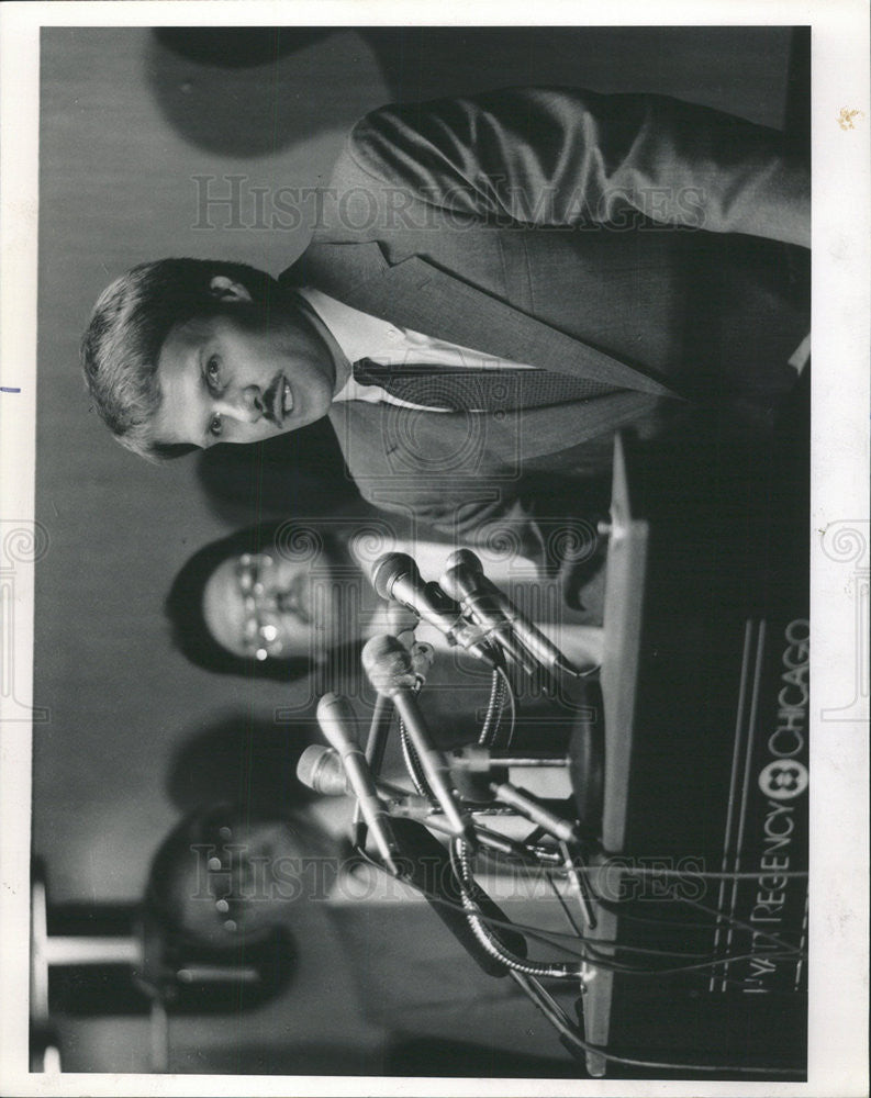 1989 Press Photo Pierre Serafin American Tax Fairness Spokesman Chicago Illinois - Historic Images