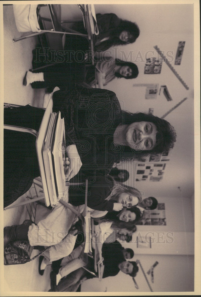 1993 Press Photo Carmela Seritella Spanish Class at College of DuPage - Historic Images