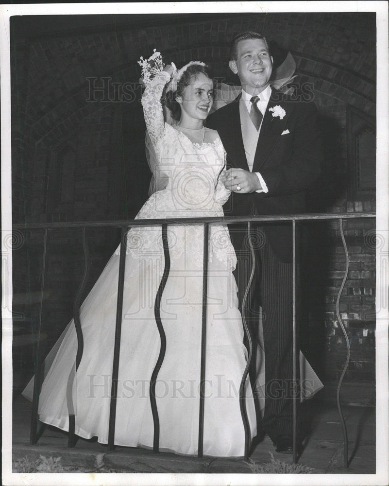 1952 Press Photo Mr Mrs Richard Stanley Pepper Wilmette Congregational Church - Historic Images