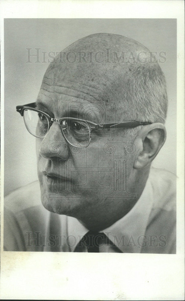 1968 Press Photo Dr. Frederick Seitz American Science Physicist Professor - Historic Images