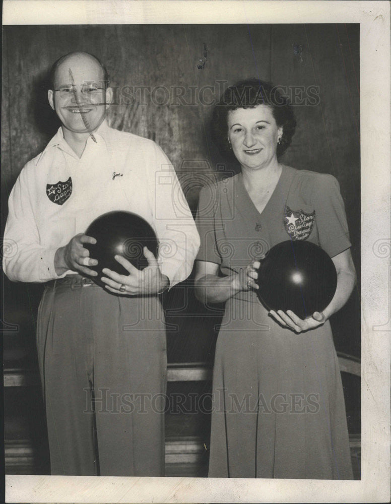 1946 Press Photo World Bowling Champion Joe wife Henrietta National Known Star - Historic Images