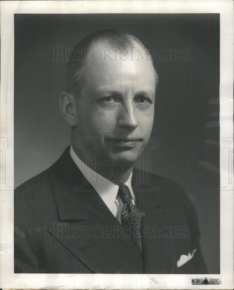 1956 Press Photo Ivan L Willis American Vice President Industrial Relations Chic - Historic Images