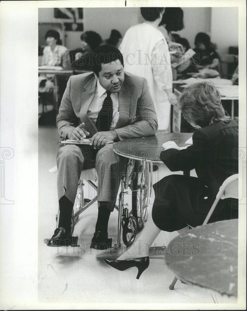 1982 Press Photo Michael Williamson American Disabled Businessman Chicago Ill - Historic Images