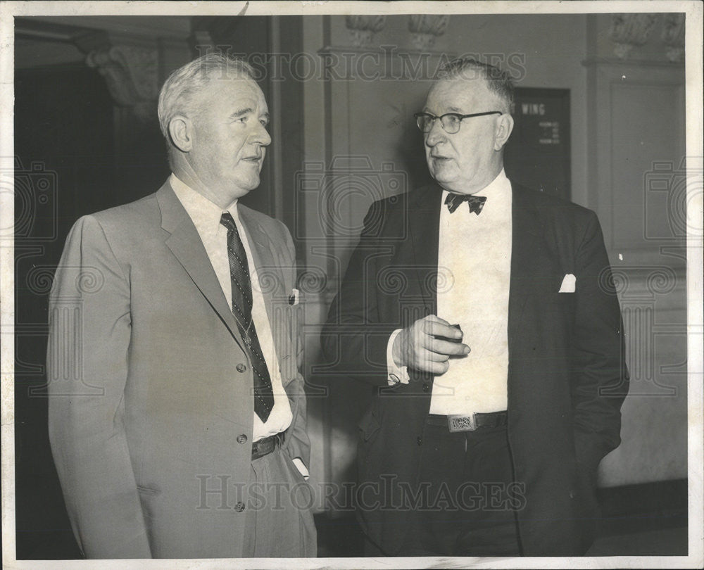 1957 Press Photo Lt Morris Capt Balswick Judges - Historic Images