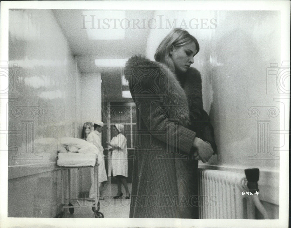 1966 Press Photo Valerie Lagrange in &quot;A Man and A Woman&quot; - Historic Images