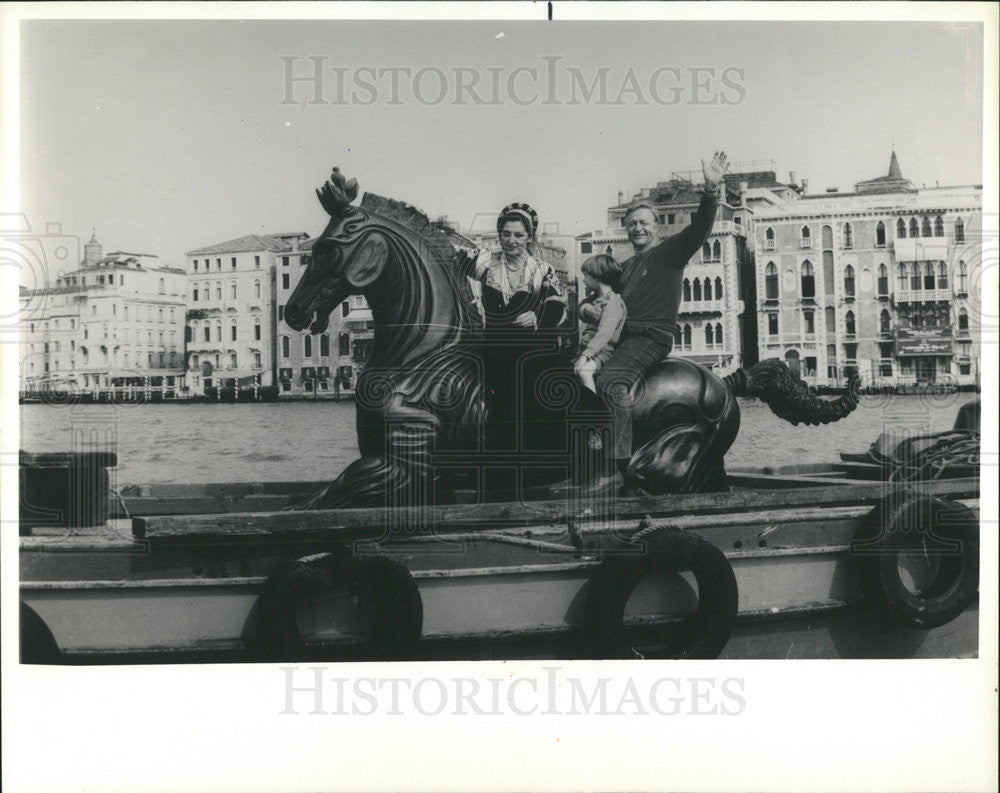 1986 Press Photo LUDOVICO DE LUIGI ITALIAN SCULPTOR PAINTER - Historic Images