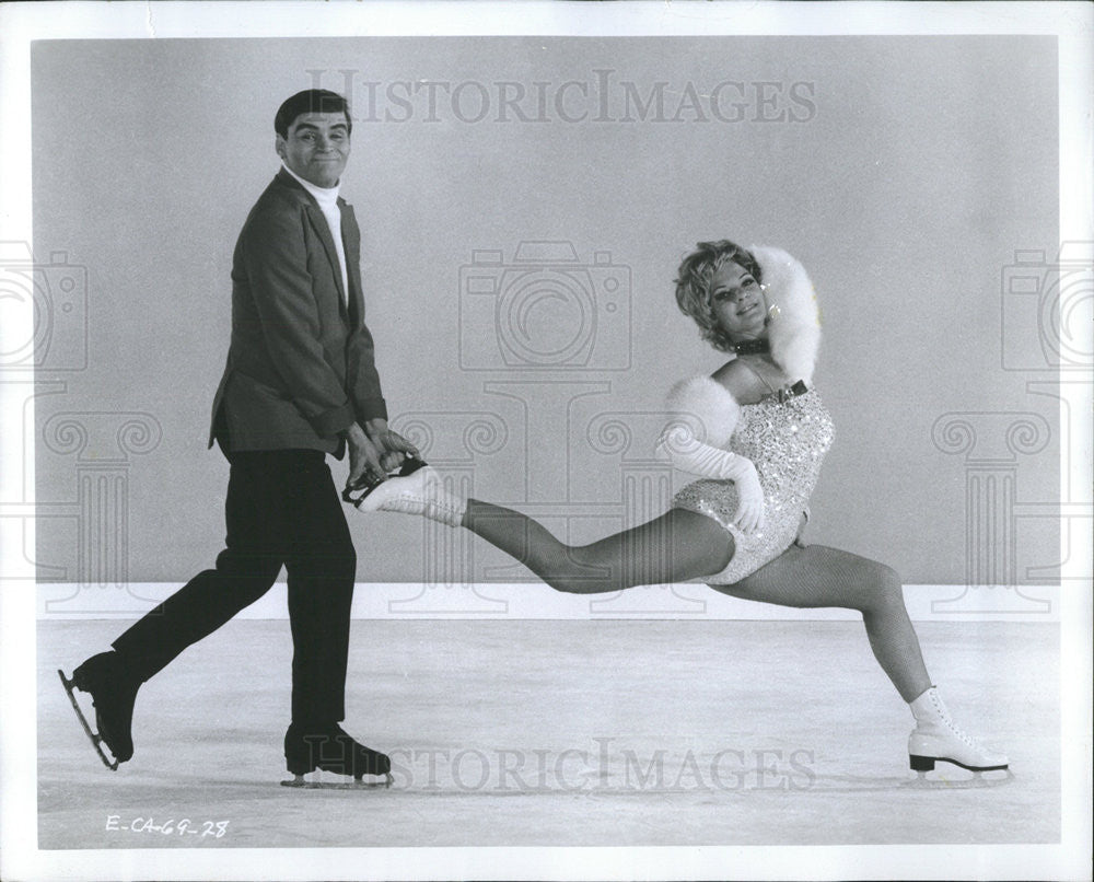 1969 Press Photo Labreque and Lalonde, iceskaters - Historic Images