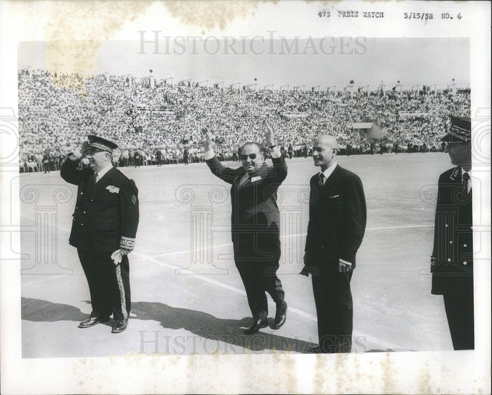 1958 Press Photo Robert Lacoste,Algeria Minister with aides - Historic Images