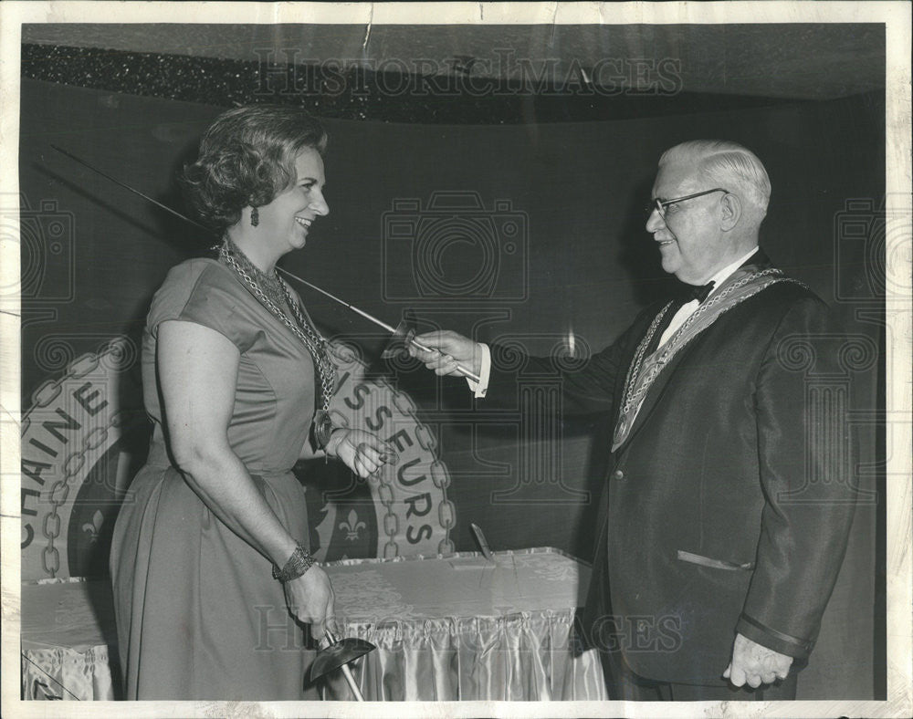 1964 Press Photo Sun Times Food Editor Alma Lach Paul Spitler - Historic Images