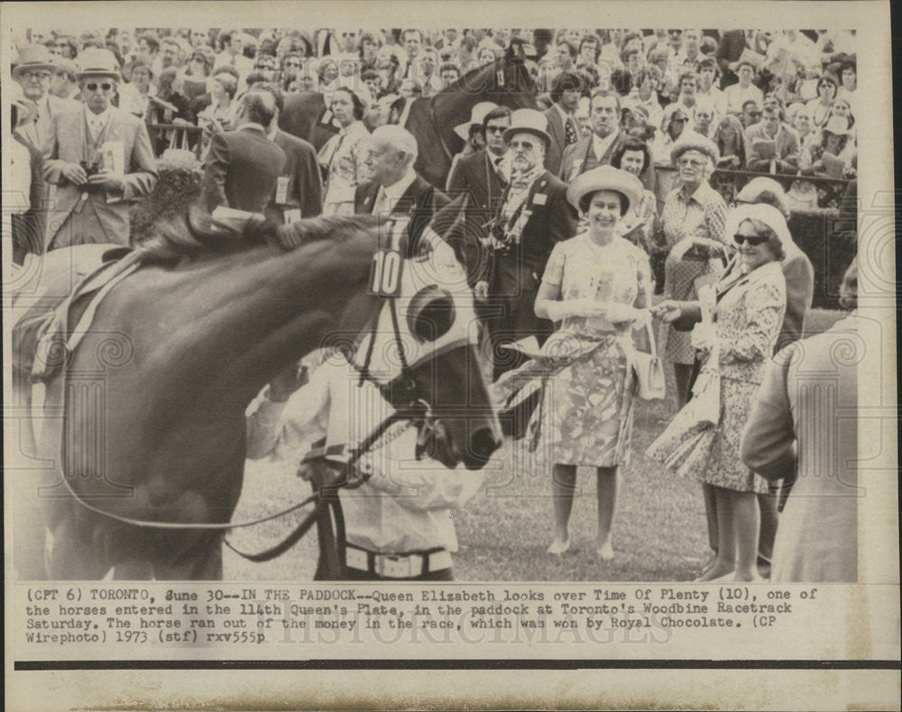 1973 Press Photo Queen Elizabeth II/Horse Race/Queen&#39;s Plate/Toronto Canada - Historic Images