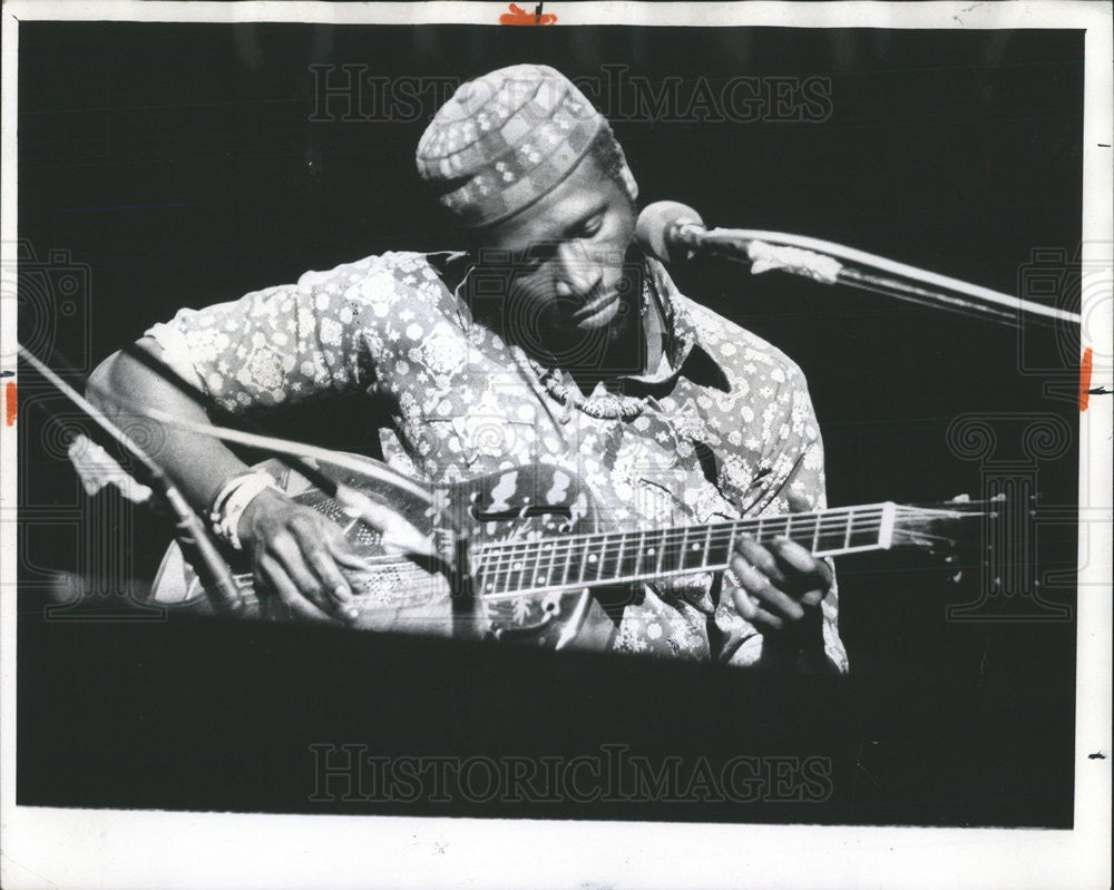 1977 Press Photo Taj Mahal,musician - Historic Images