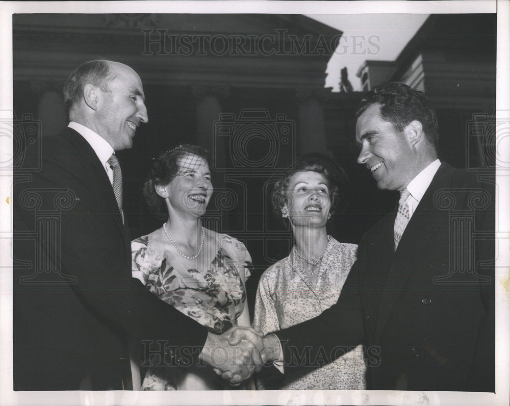 1953 Press Photo Sir Roger Makins,Lady Makins,Mrs Nixon,VP Richard Nixon - Historic Images