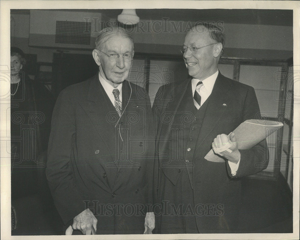 1947 Press Photo Sen Taft and Gen Charles Dawes - Historic Images