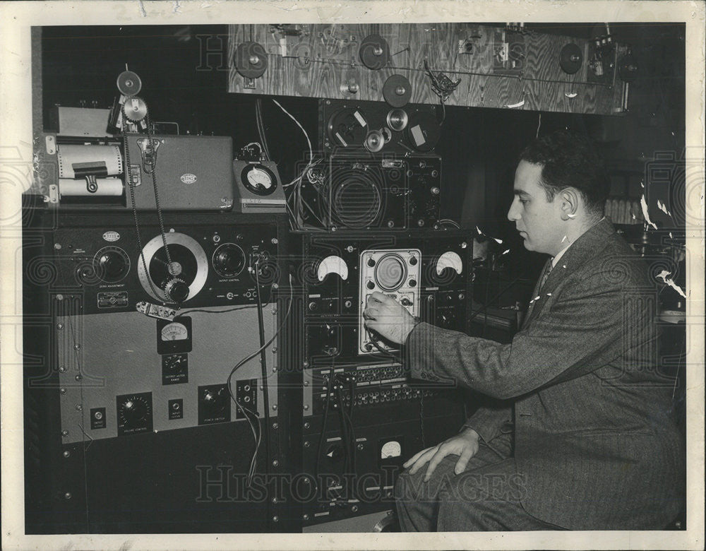 1946 Press Photo Marvin Camras - Historic Images