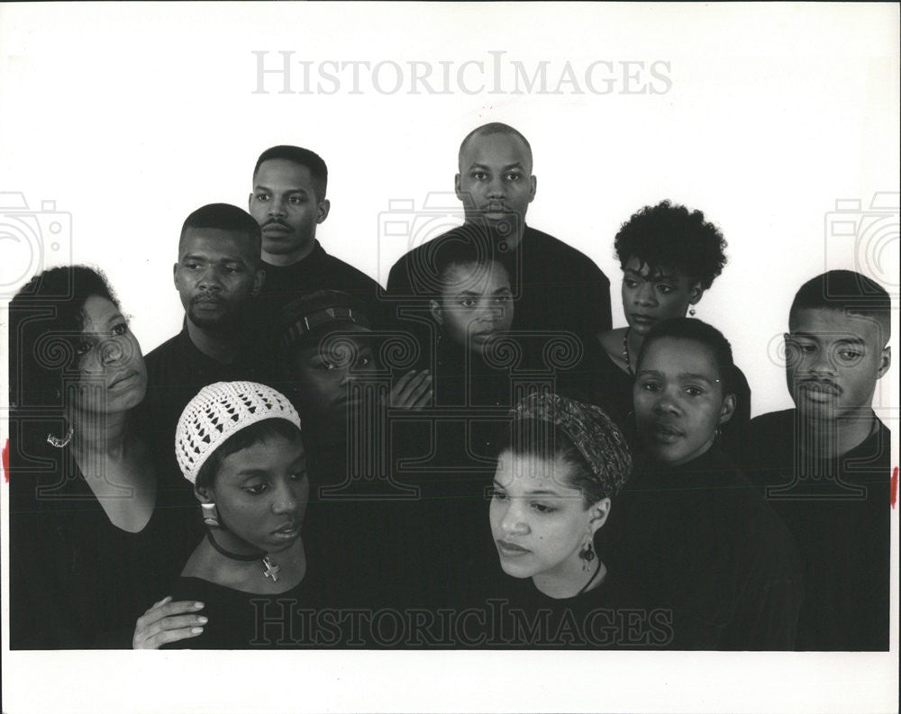 1993 Press Photo Reginald Lawrence with Members of the MPAACT Troupe - Historic Images