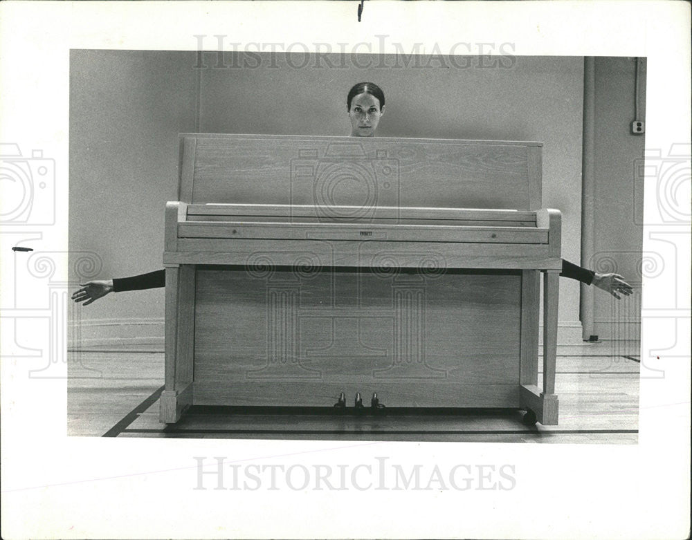 1975 Press Photo Luisa Wykell,pianist - Historic Images