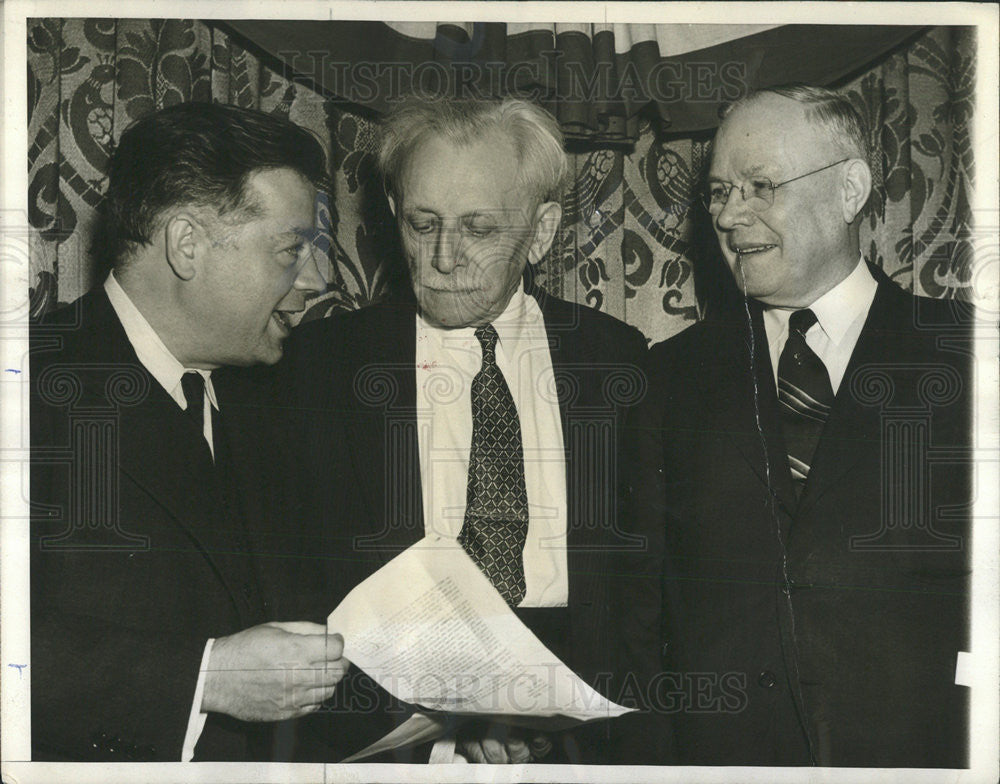 1942 Press Photo Abraham Cahan,editor and guests - Historic Images