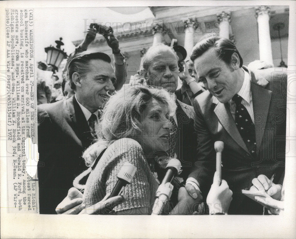 1972 Press Photo MRS. IRENE MC CABE MICHIGAN HOUSEWIFE MARCHED  SCHOOL BUSING - Historic Images