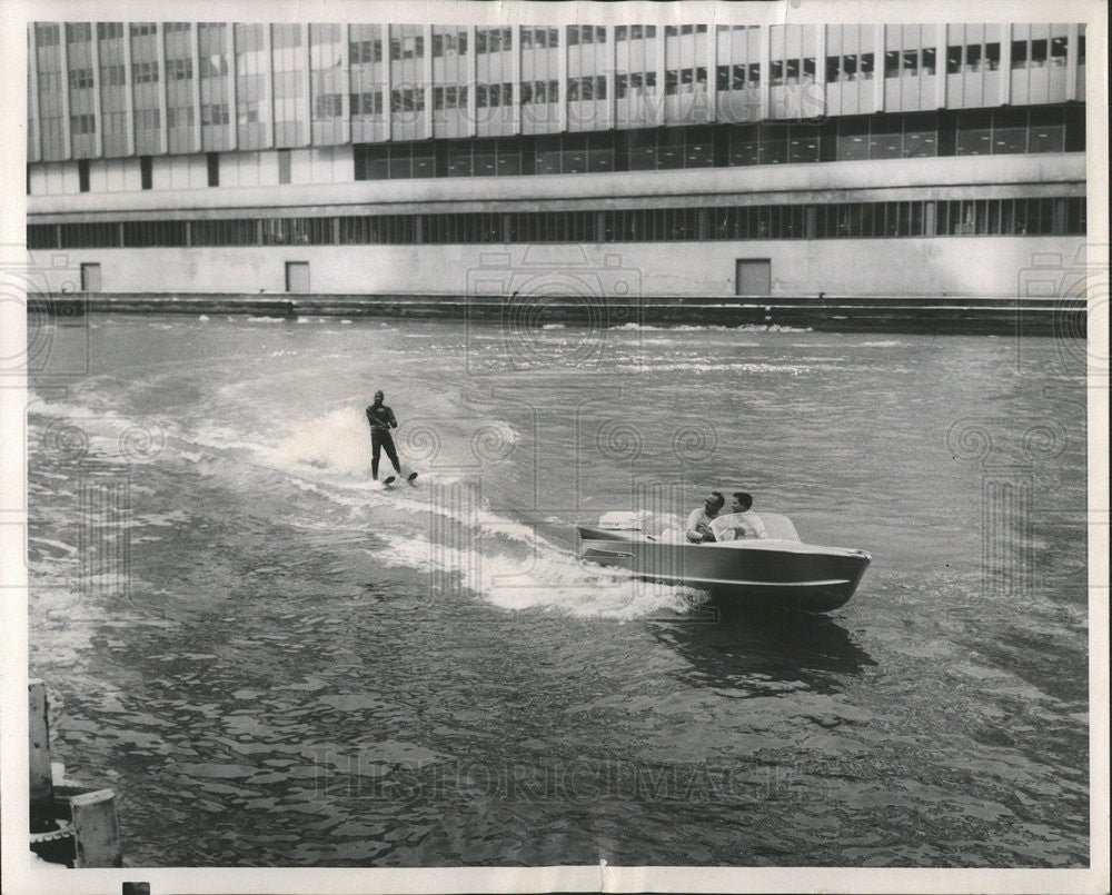 1959 Press Photo Buster McCalla International Water Skiing Champion - Historic Images
