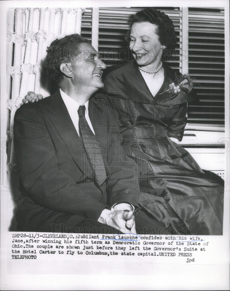 1954 Press Photo Jubilant Frank Lausche Democratic Governor Ohio - Historic Images