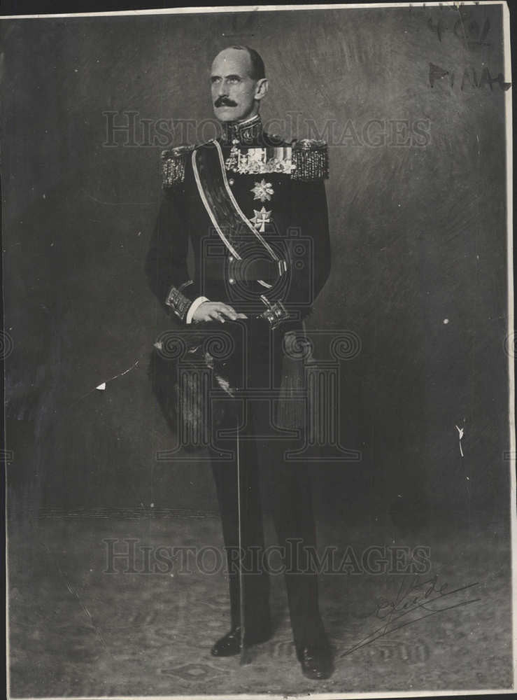1936 Press Photo King Haakon of Norway in full regalia, portrait - Historic Images