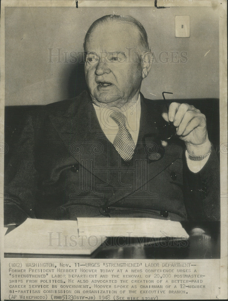 1948 Press Photo Former President Herbert Hoover at press conference - Historic Images