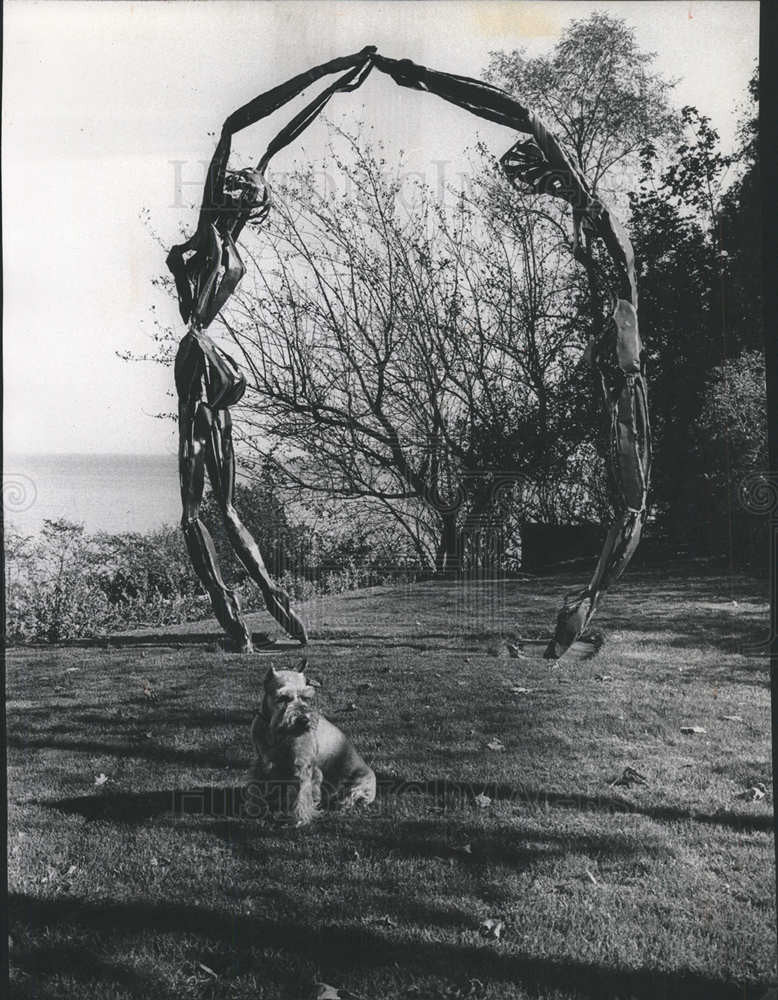 1972 Press Photo CAROL MARKS SCULPTURES - Historic Images