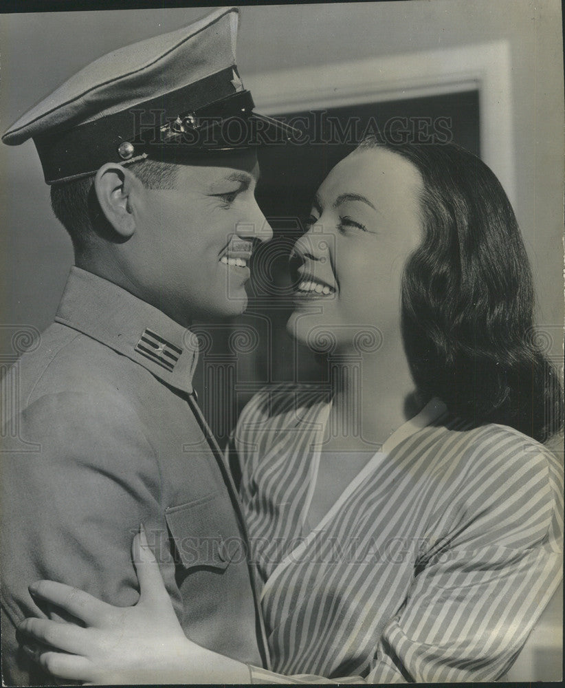 1943 Press Photo of Tom Neal and Margo in &quot;Behind The Rising Sun&quot; - Historic Images