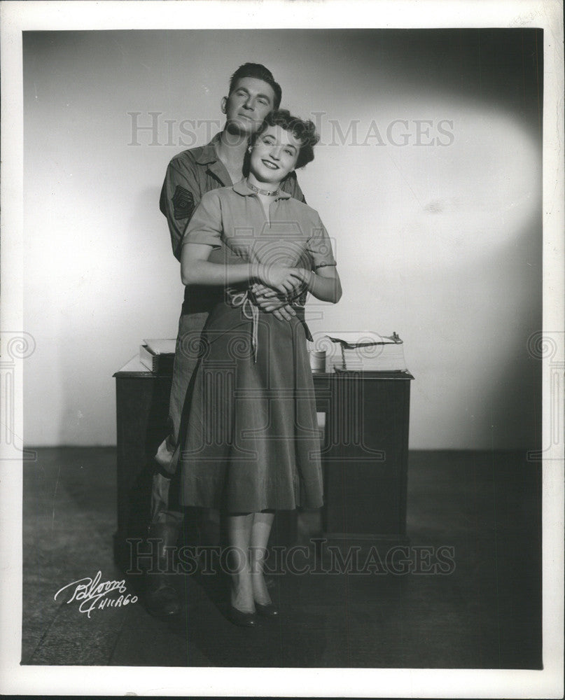 1949 Press Photo Joe Maross and Peggy Romano in &quot;At War With the Army&quot; - Historic Images