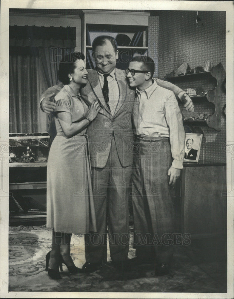 1954 Press Photo Eddie Mayehoff,Rochelle Hudson &amp; Gil Stratton Jr - Historic Images