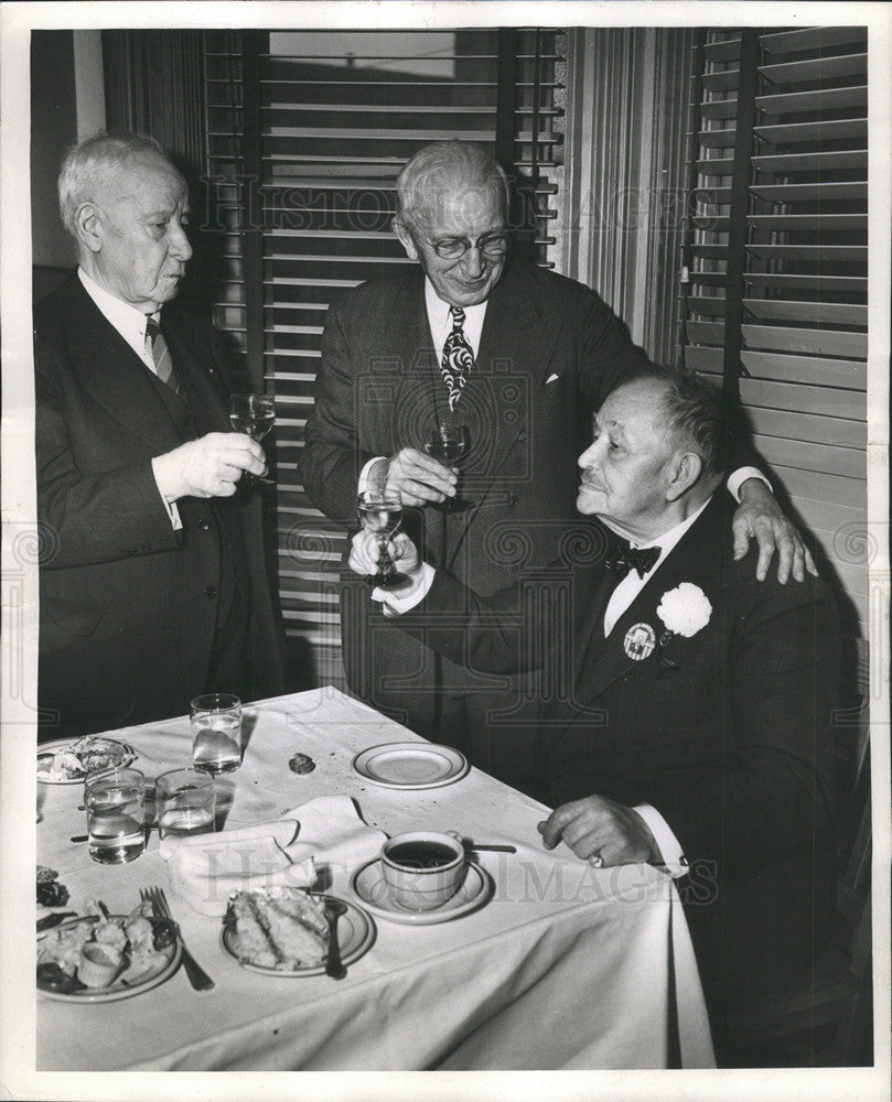 1945 Press Photo Carter Harrison Ernest Kreutgen Oscar Mayer - Historic Images