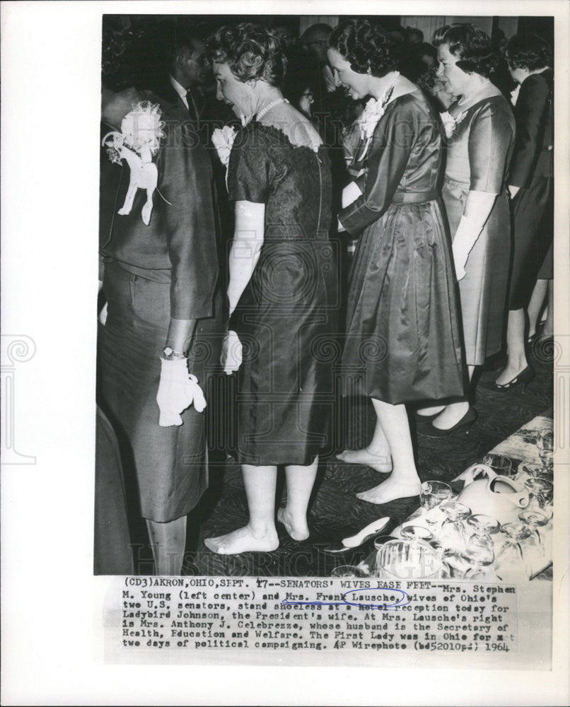 1964 Press Photo Mrs Frank Lausche,Sen wife &amp; Mrs Stephen Young - Historic Images