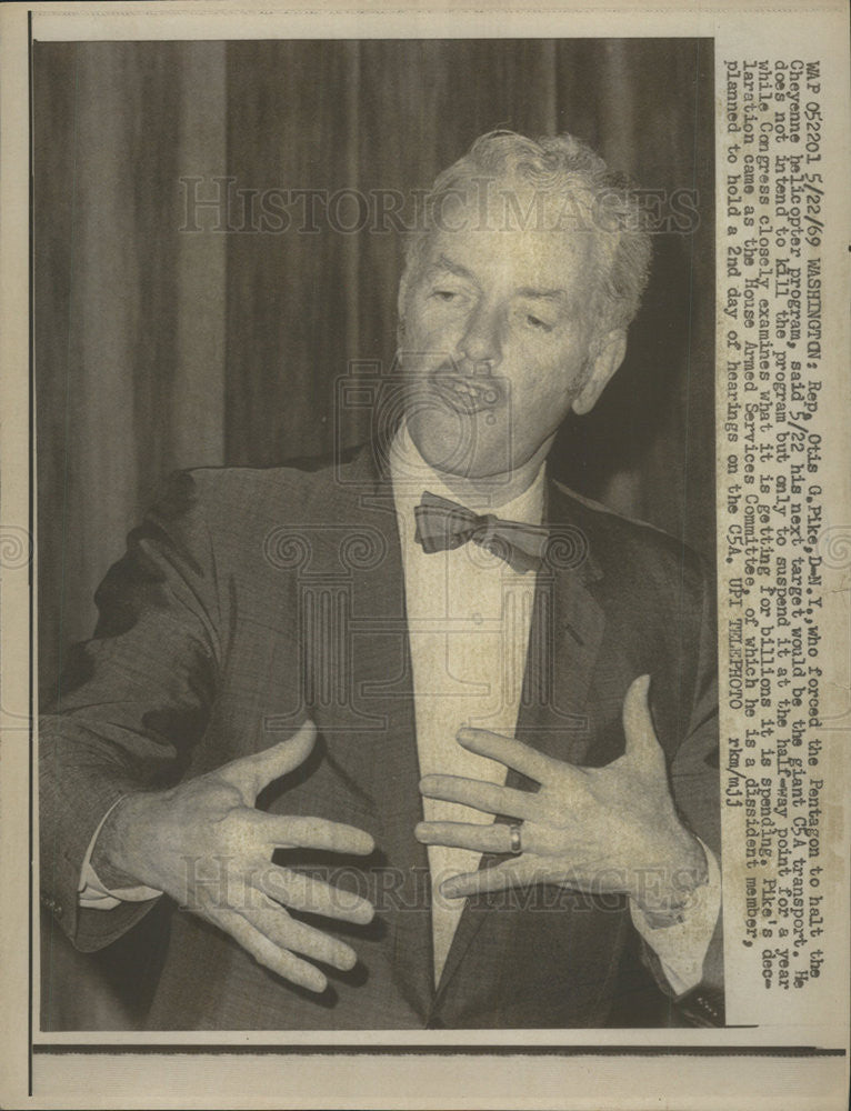 1969 Press Photo Rep. Otis Pike - Historic Images