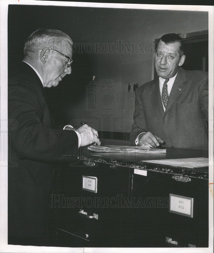 1962 Press Photo Marvin Kurth Stickney Township Official Indicted Steal Funds - Historic Images