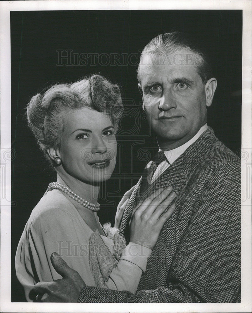 1953 Press Photo Hugh Rennie,Barbara Foley - Historic Images