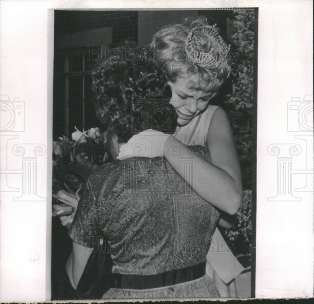 1963 Press Photo Marcia Pinkstaff Miss Indiana 1963 back home in Crawfordsville - Historic Images