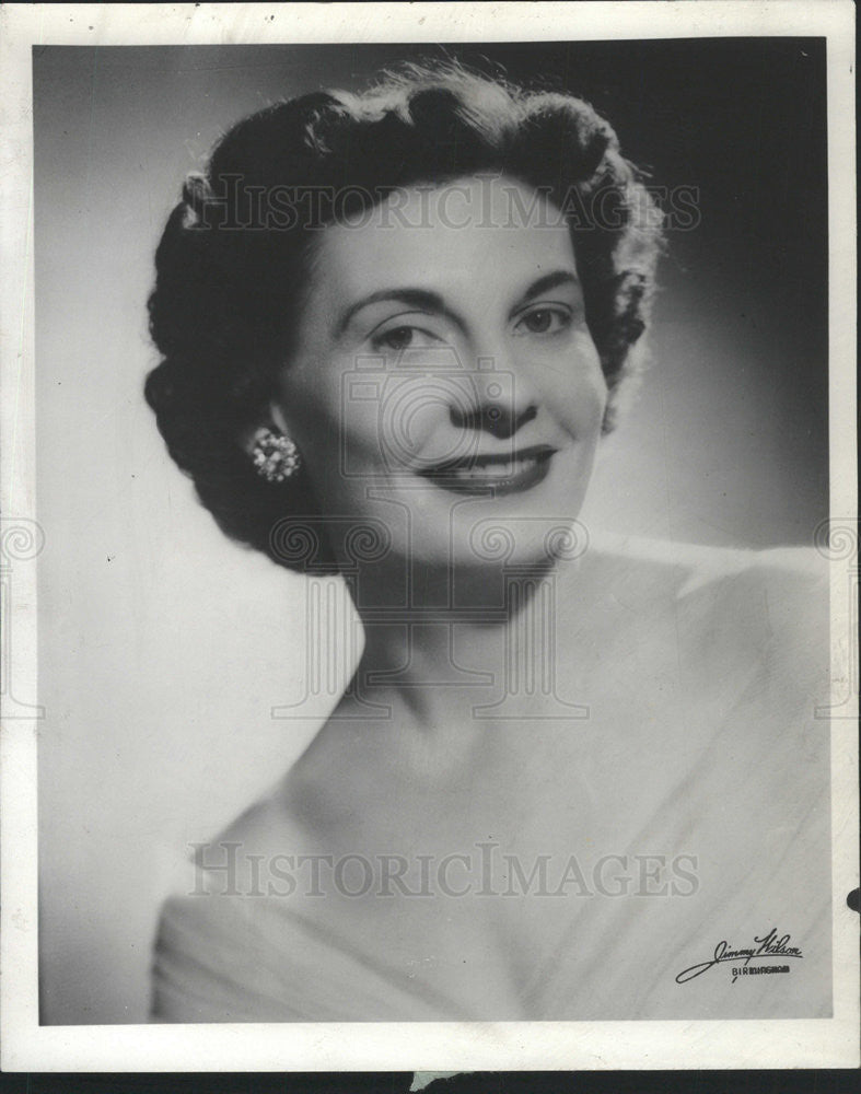 1956 Press Photo Mezzo Soprano Evelyn Reynolds - Historic Images