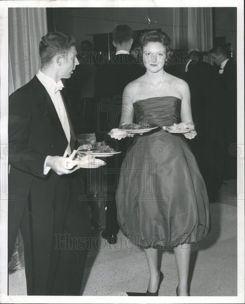 1958 Press Photo Rusty Boysen Mary Ellen Reynolds Ball - Historic Images